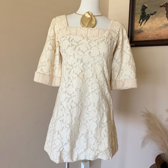 Yves Saint Laurent Dresses & Skirts - YSL Vintage Elegant Cream Lace Square-Neck Dress